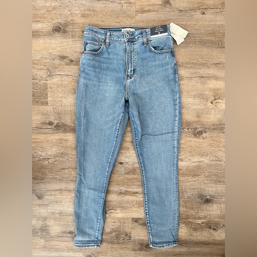 Abercrombie & Fitch High Rise Curvy Love Skinny Ankle Jeans